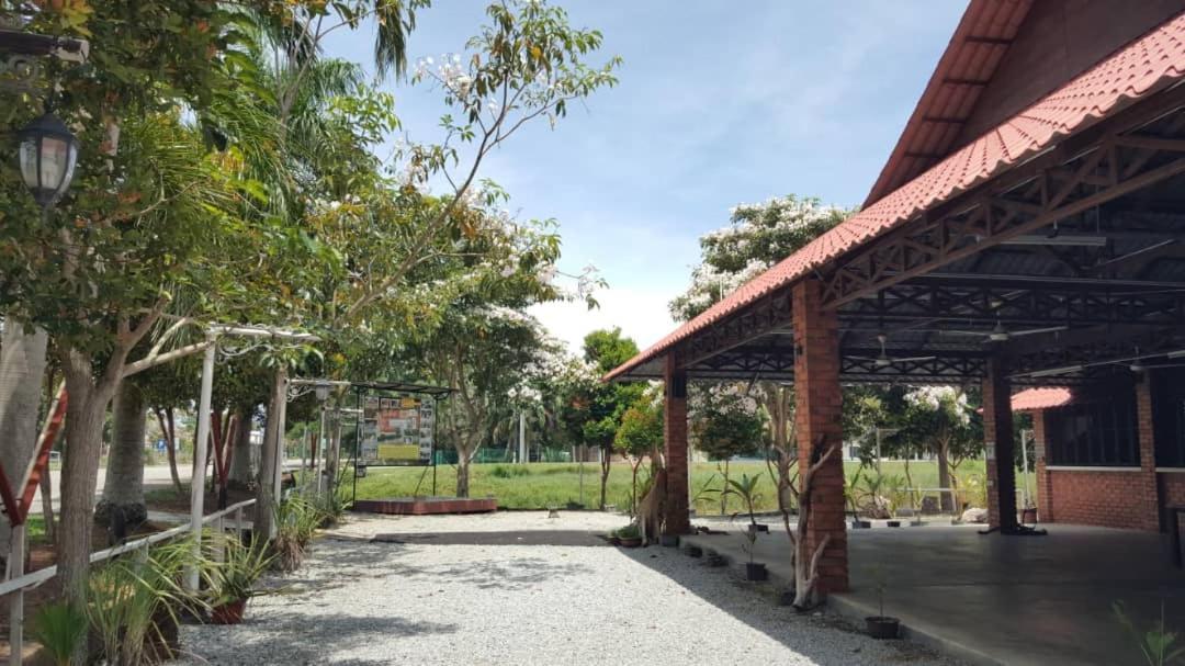 Homestay Umbai Kelana Merlimau Luaran gambar