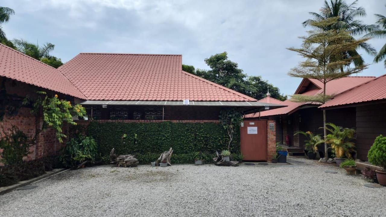 Homestay Umbai Kelana Merlimau Luaran gambar